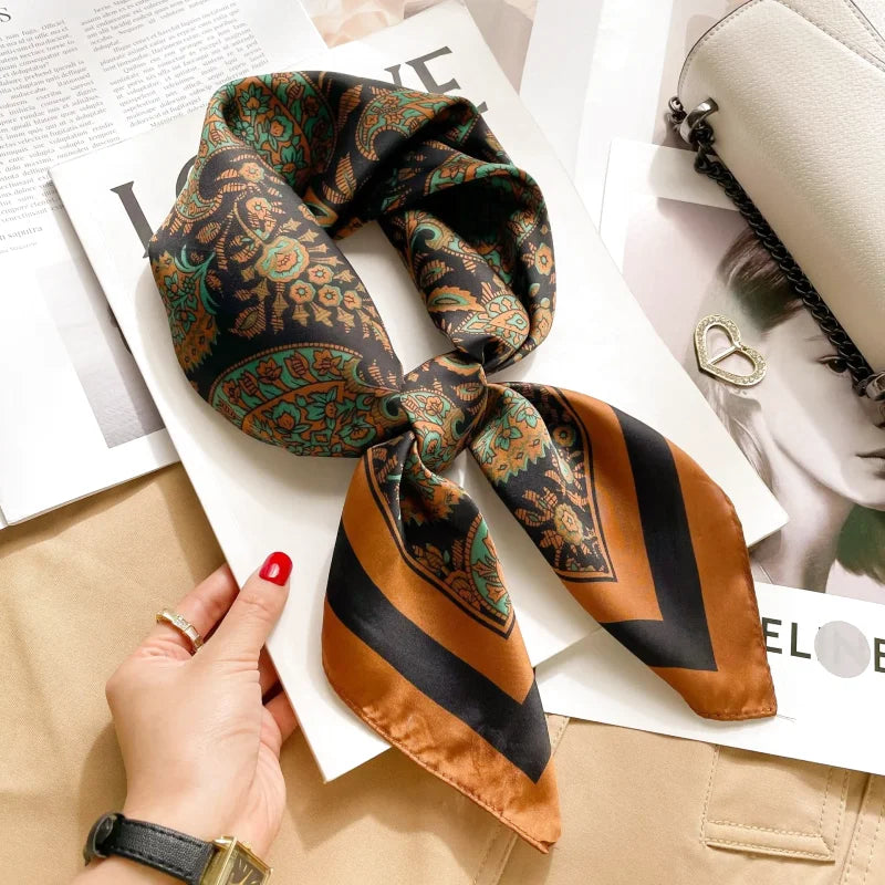 Tour De Cou Femme Décoratif