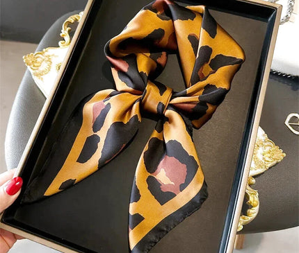 Tour De Cou Original Motif Géométrique