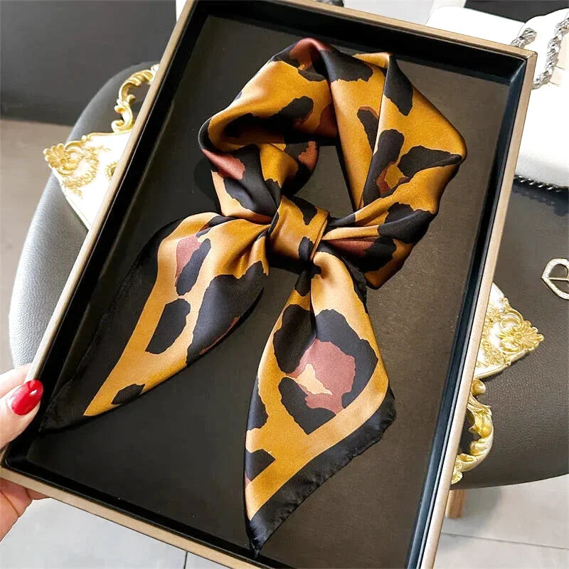 Tour De Cou Original Motif Géométrique