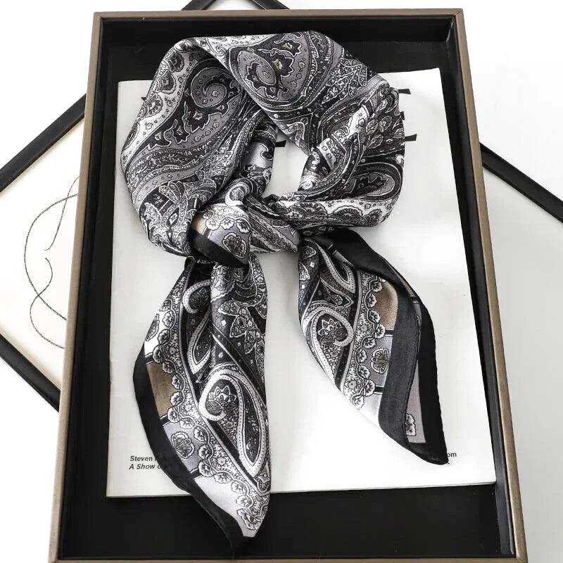 Tour De Cou Soie Femme Design