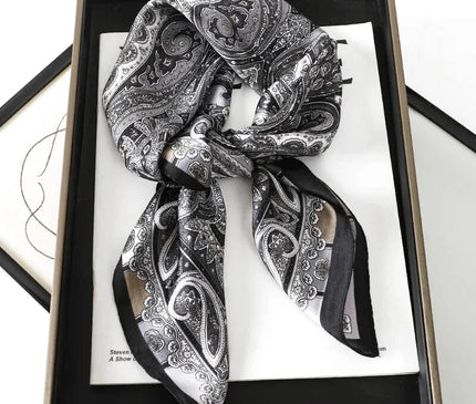 Tour De Cou Soie Femme Design