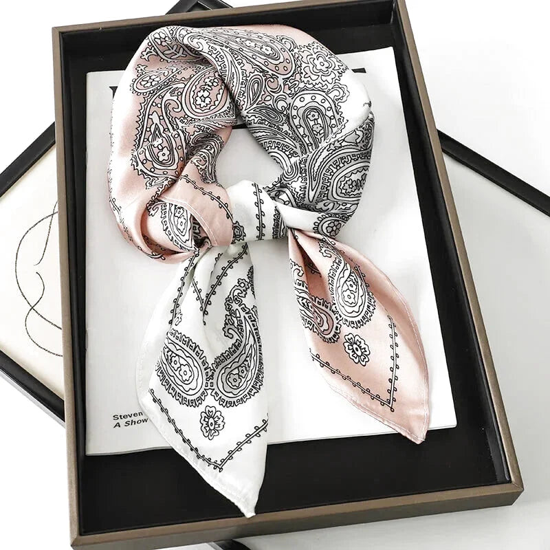 Tour De Cou Soie Femme Design